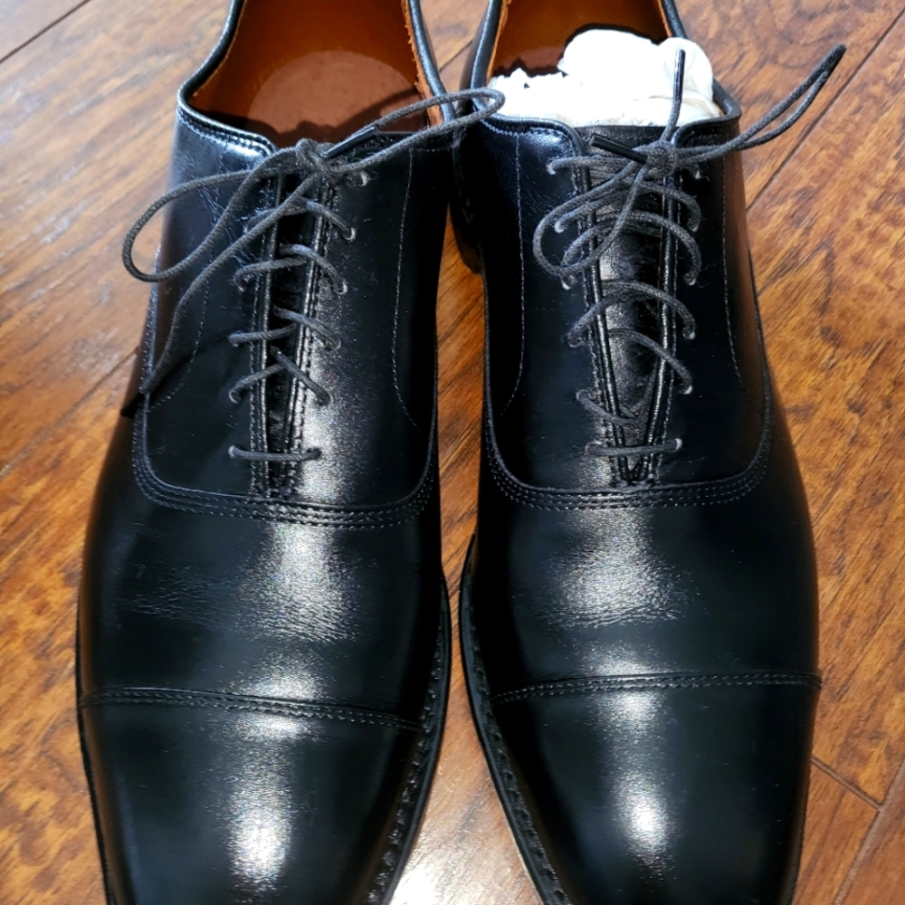 Allen Edmonds dress shoes.Never worn!